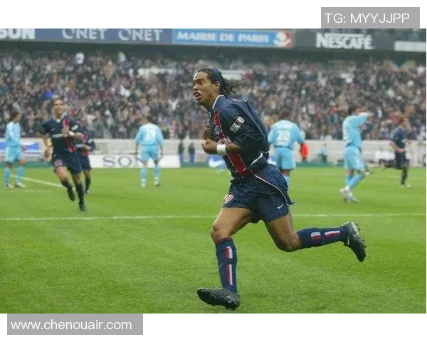 当今世界足坛的明星球员有哪些他们的成就与影响力分析